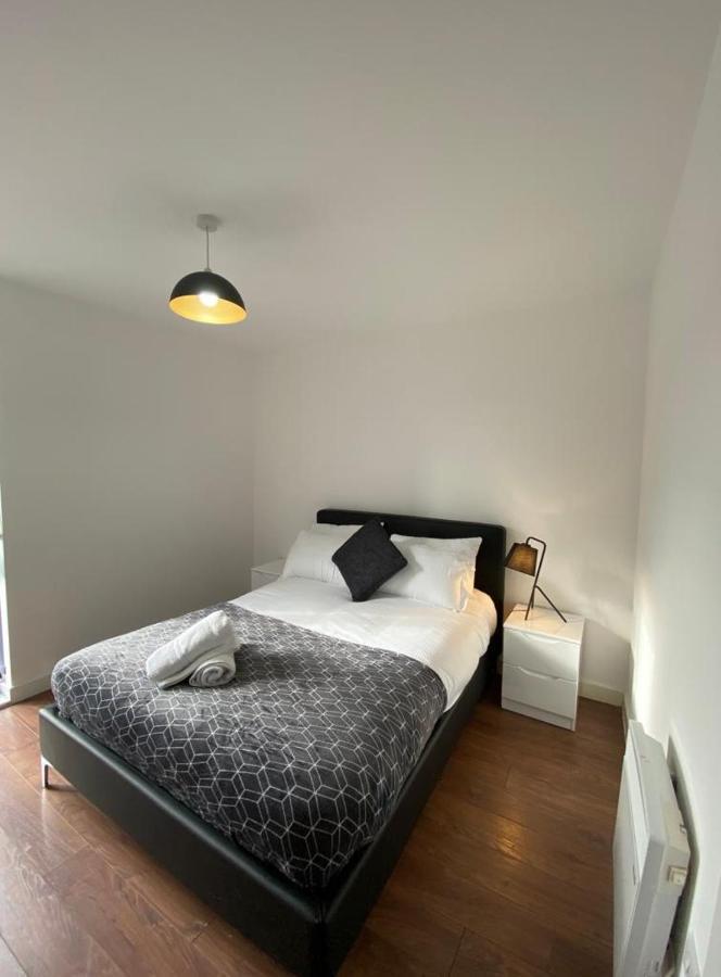3 Bed Central Apartment *Free Parking On Site* แมนเชสเตอร์ ภายนอก รูปภาพ