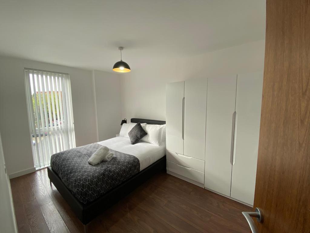 3 Bed Central Apartment *Free Parking On Site* แมนเชสเตอร์ ภายนอก รูปภาพ